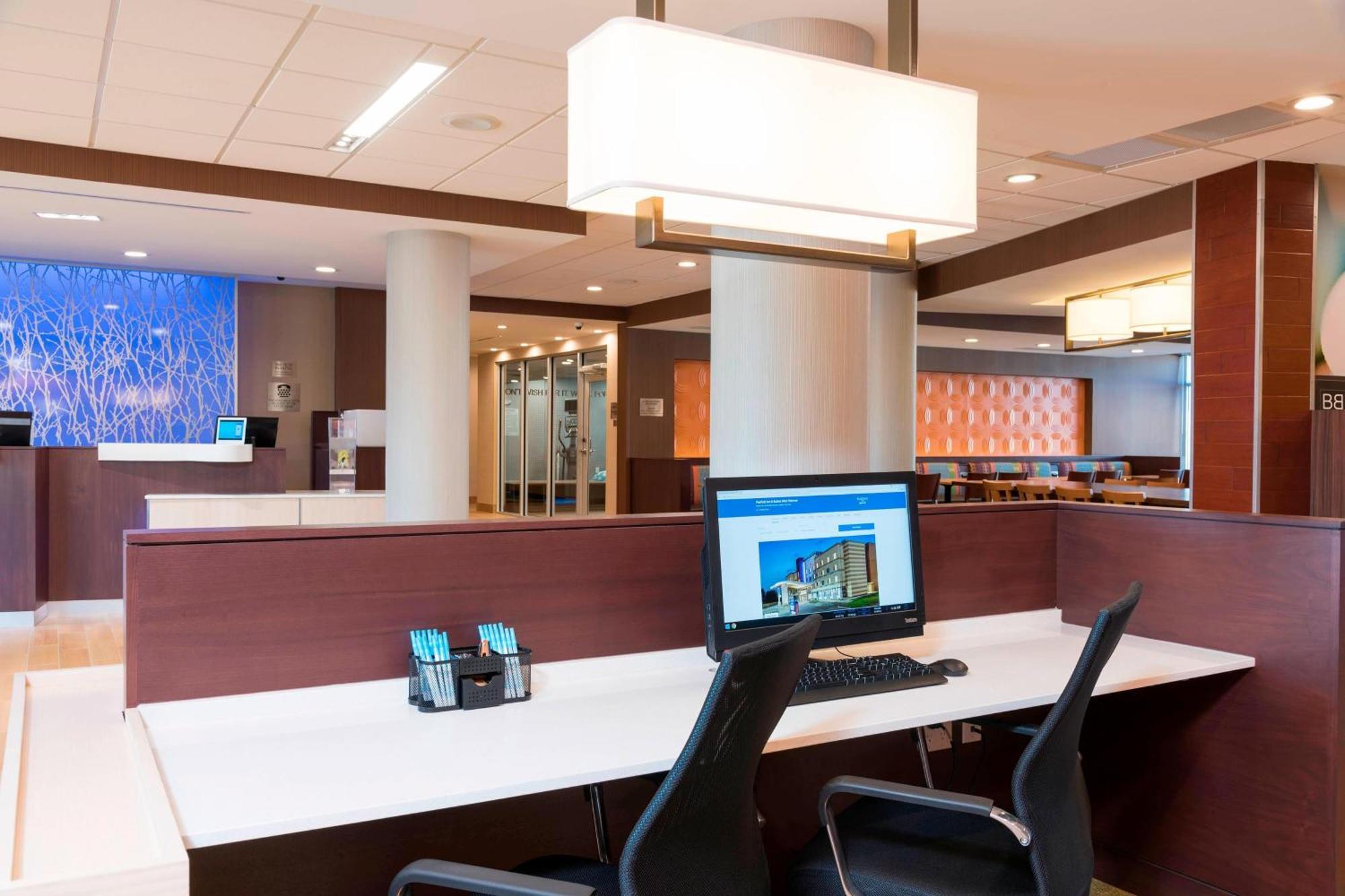 Fairfield Inn & Suites By Marriott ווסט מונרו מראה חיצוני תמונה